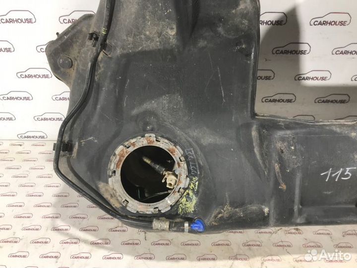 Топливный бак (бензобак) Audi A6 C5 4B 2.4 BDV