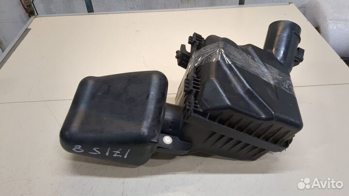 Корпус воздушного фильтра Subaru Tribeca (B9)