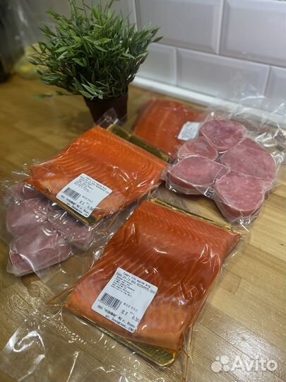 Рыба семга слабосоленая, тунец