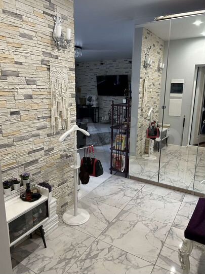 3-к. квартира, 103,2 м², 2/8 эт.