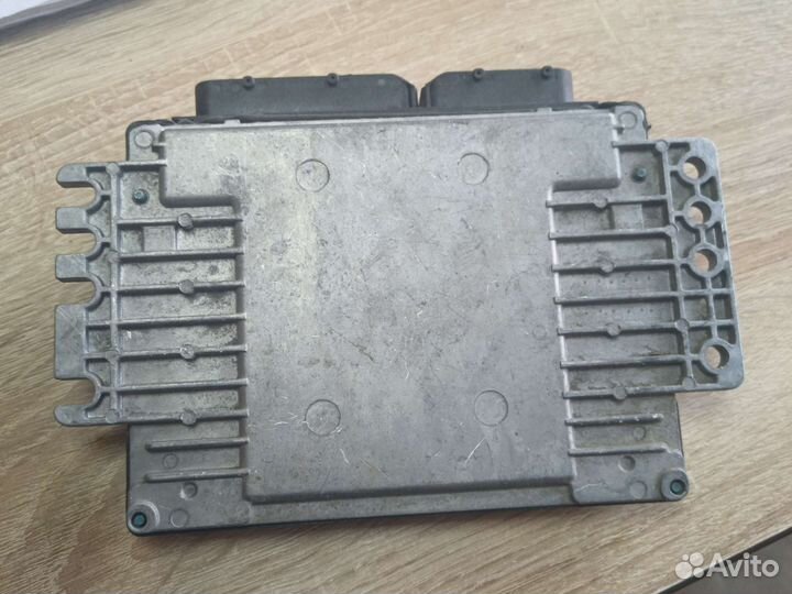 Блок управления двигателем Nissan Micra K12