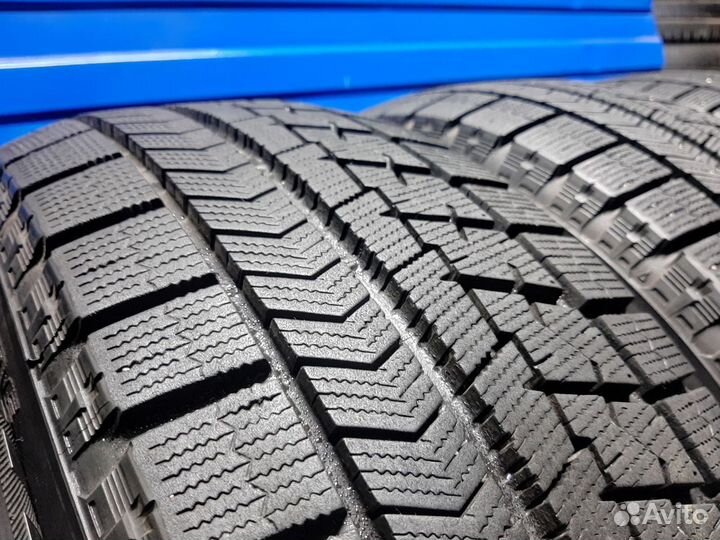 Bridgestone Blizzak VRX 215/60 R16 95Q