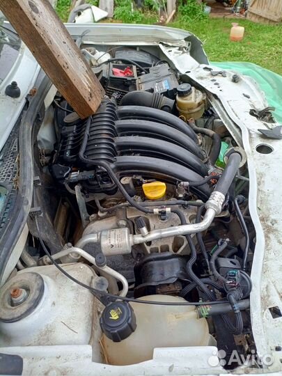 Renault Duster 2.0 МТ, 2017, битый, 80 000 км