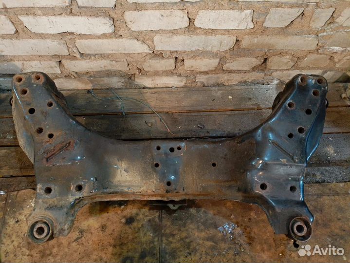 Подрамник ниссан примера п12