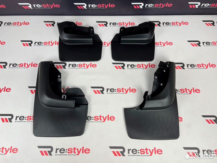 Брызговики Toyota Land Cruiser 80 Под фендера