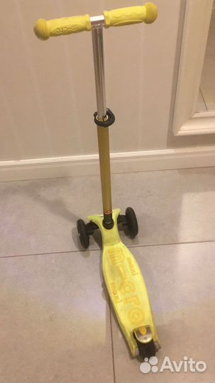 Самокат трехколесный maxi micro