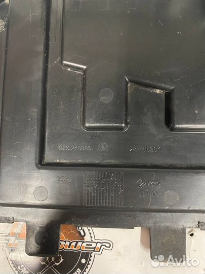 Крышка блока предохранителей EP6