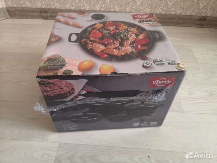 Новый набор кастрюль