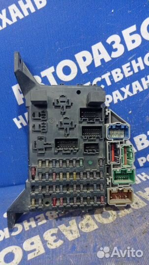 Блок предохранителей салона Ford Mondeo 3 седан