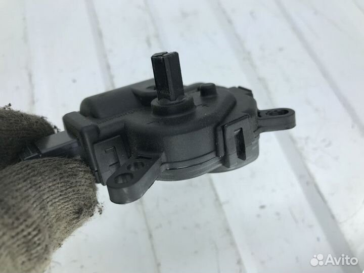 Моторчик заслонки печки Ford Focus 2