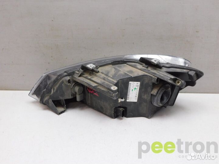 Б/У Б/У Фара правая б/у 6RU941016 VAG