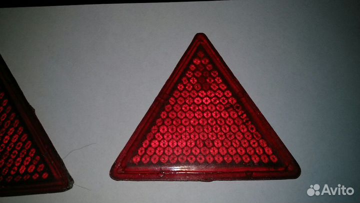 Стекла на повороты а/м москвич/запорожец