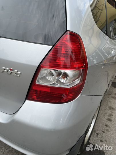 Задний стоп поколение honda fit