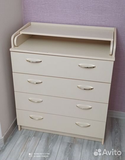 Детская кроватка с пеленальным комодом