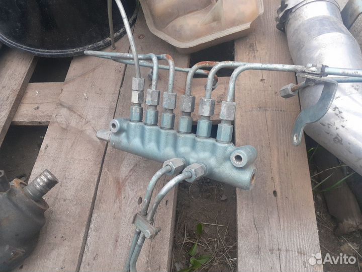 Рампа топливная howo евро 4 в исправном состоянии