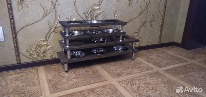 Подставка с мисками для домашних животных