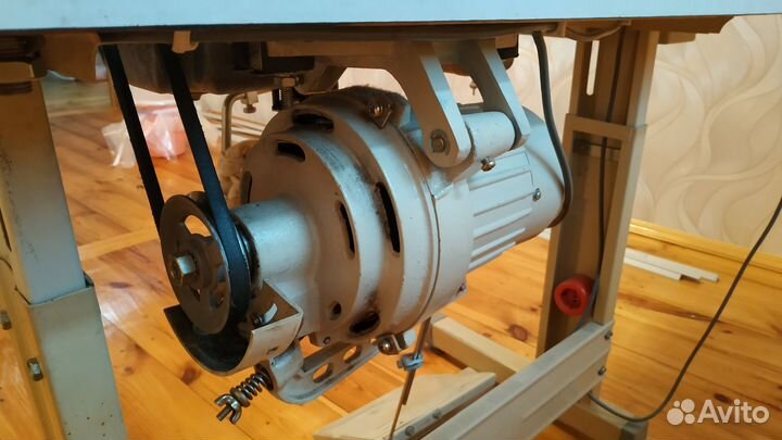 Швейная машина Maxdo