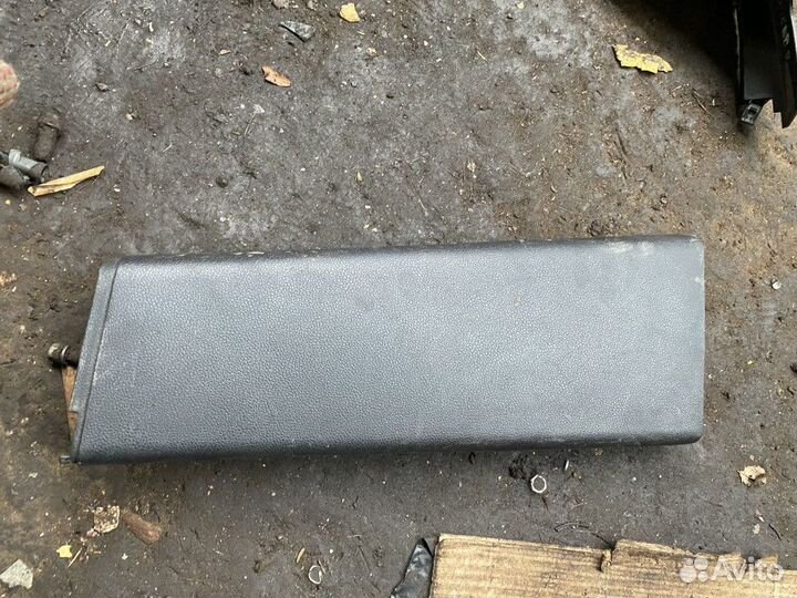 Обшивка стойки средней левой Ford Fusion 2002-2012