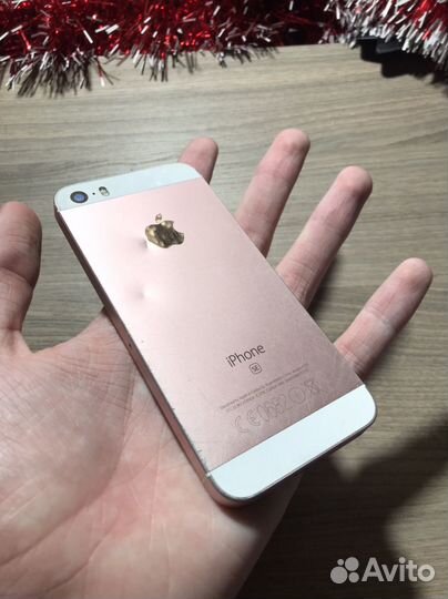 iPhone SE, 32 ГБ