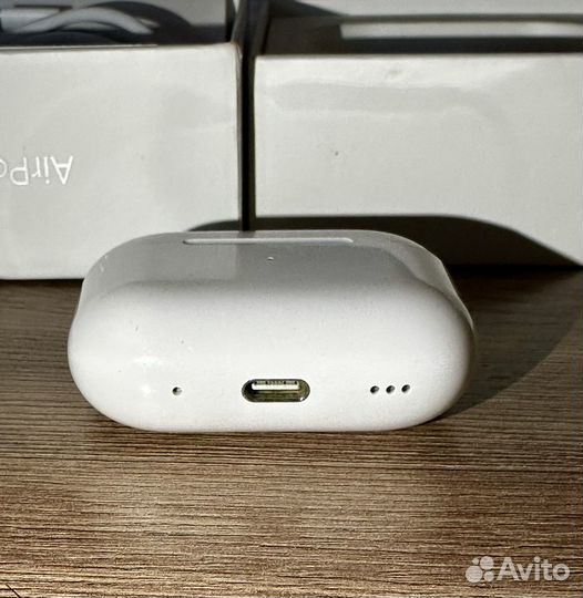 Airpods pro 2 оригинал кейс и левый наушник