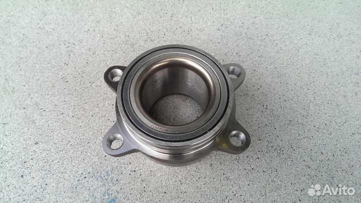 Новый подшипник ступицы колеса заднего Паджеро