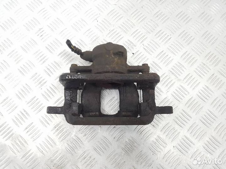 Суппорт передний левый Peugeot 407