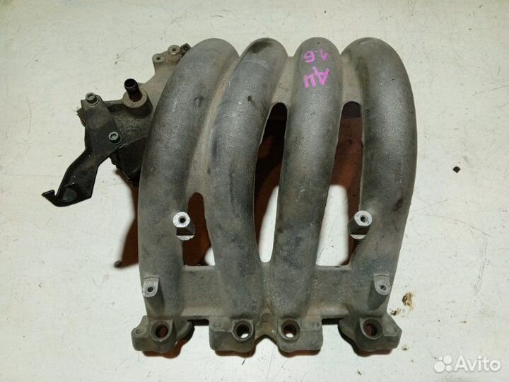 Коллектор впускной Audi A4 8D2 AHL 1997