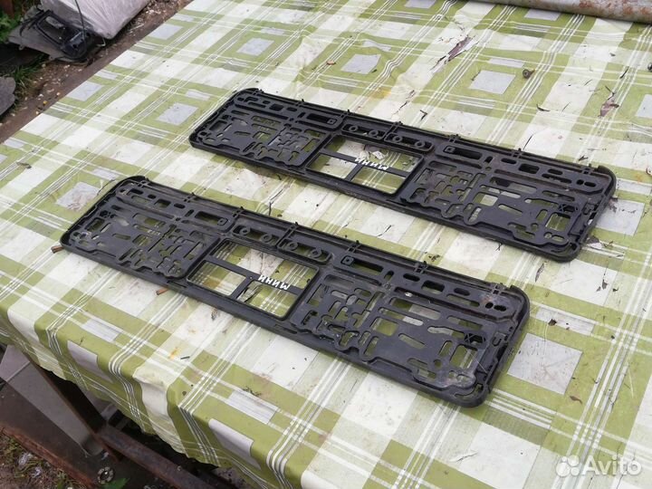 Рамка номерного знака Митсубиси