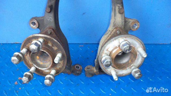 Кулак поворотный правый, Dodge Challenger 2021