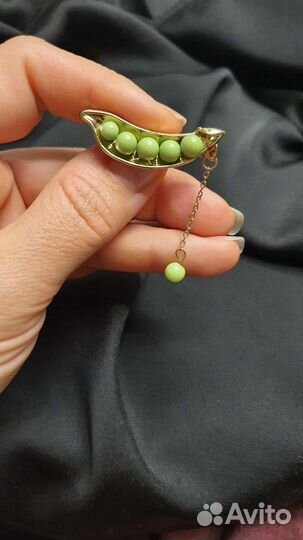 Брошь горошек