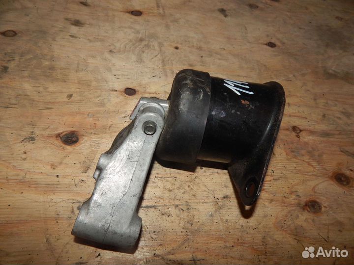 Подушка двигателя