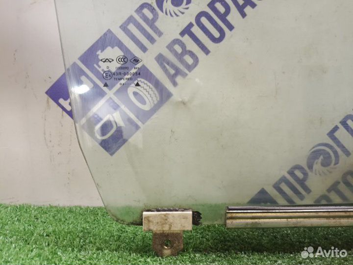 Стекло двери переднее правое Chery Tiggo кроссовер