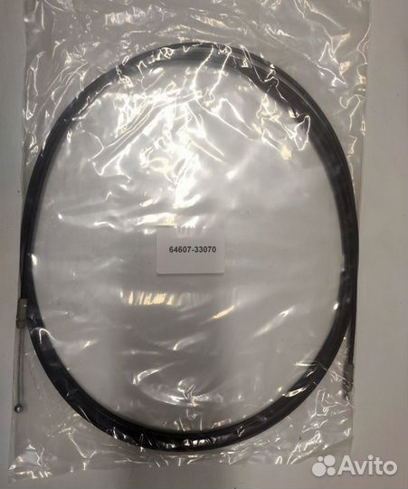 Трос багажника Камри 40