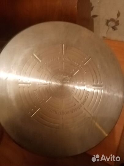 Кастрюлю из нержавейки 10л