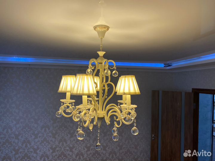 Люстра потолочная