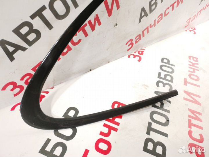 Молдинг стекла задний правый