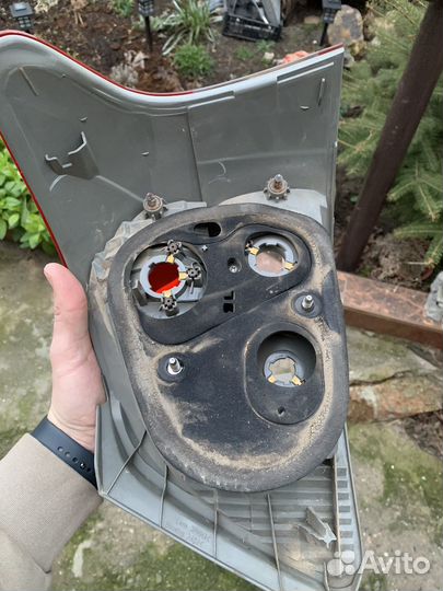 Задний фонарь toyota yaris оригинал