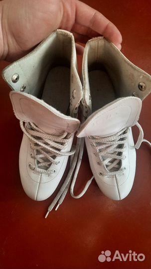 Коньки фигурные 38 размер