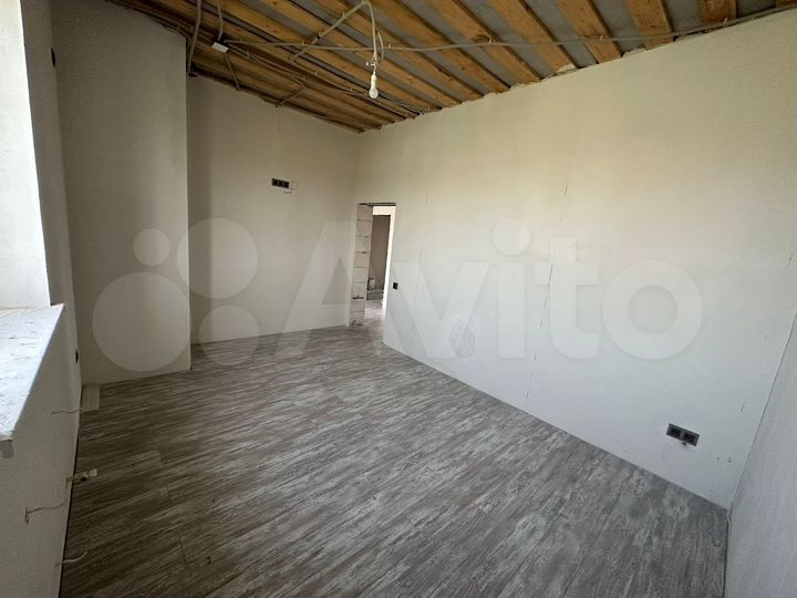 Дом 103 м² на участке 5 сот.