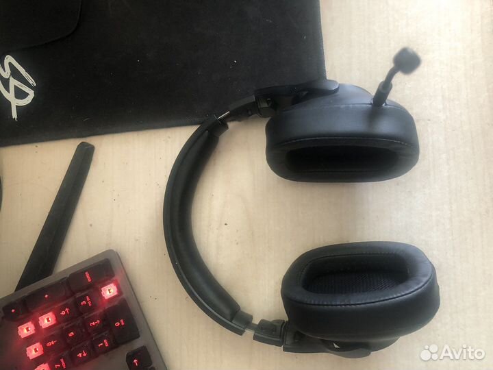 Наушники logitech g pro