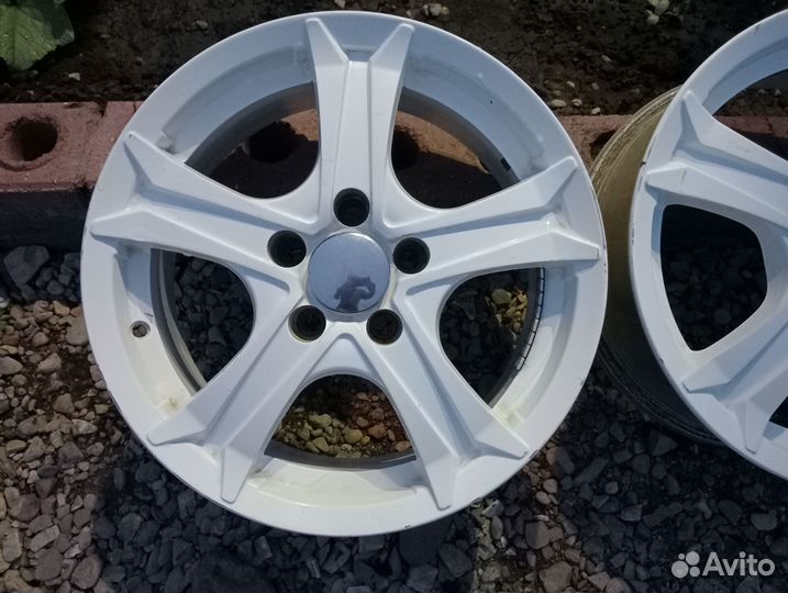 Литые диски. комплект 4 шт