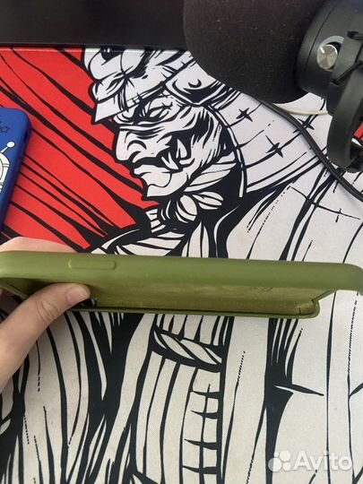 Чехлы на iPhone 11