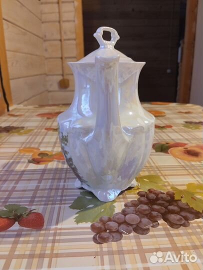 Чайник фарфоровый