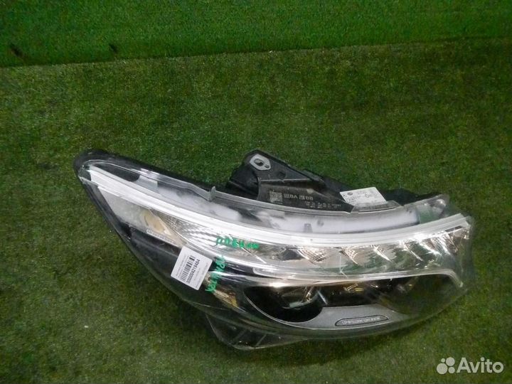 Фара правая Mercedes V w447 (2014-н.в.) LED (в пле