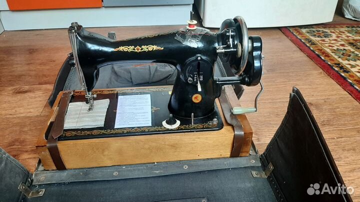 Швейная машинка подольская ручная