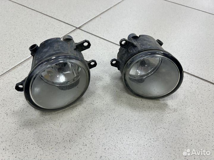 Птф туманка Toyota Camry 50 lexus rx 4 оригинал