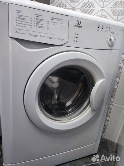 Узкая стиральная машина indesit