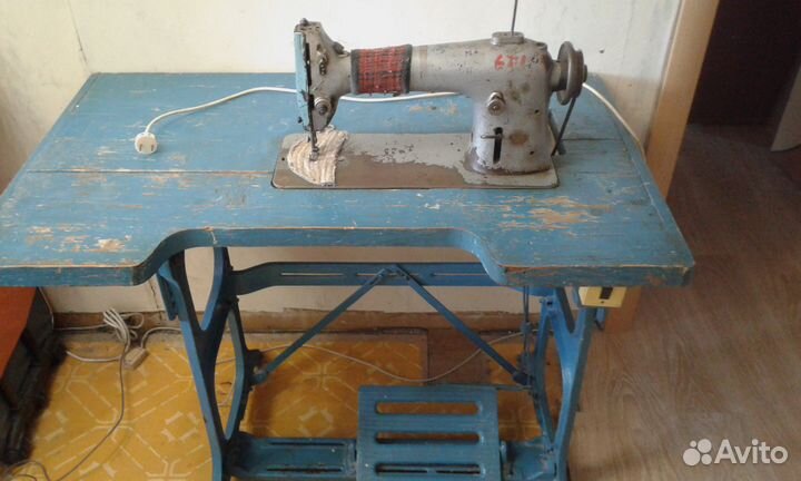 Промышленная швейная электро-машина рабочая