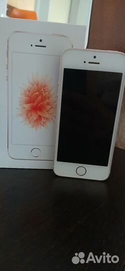 iPhone SE, 32 ГБ