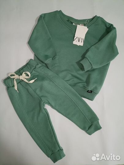 Спортивный костюм для девочки